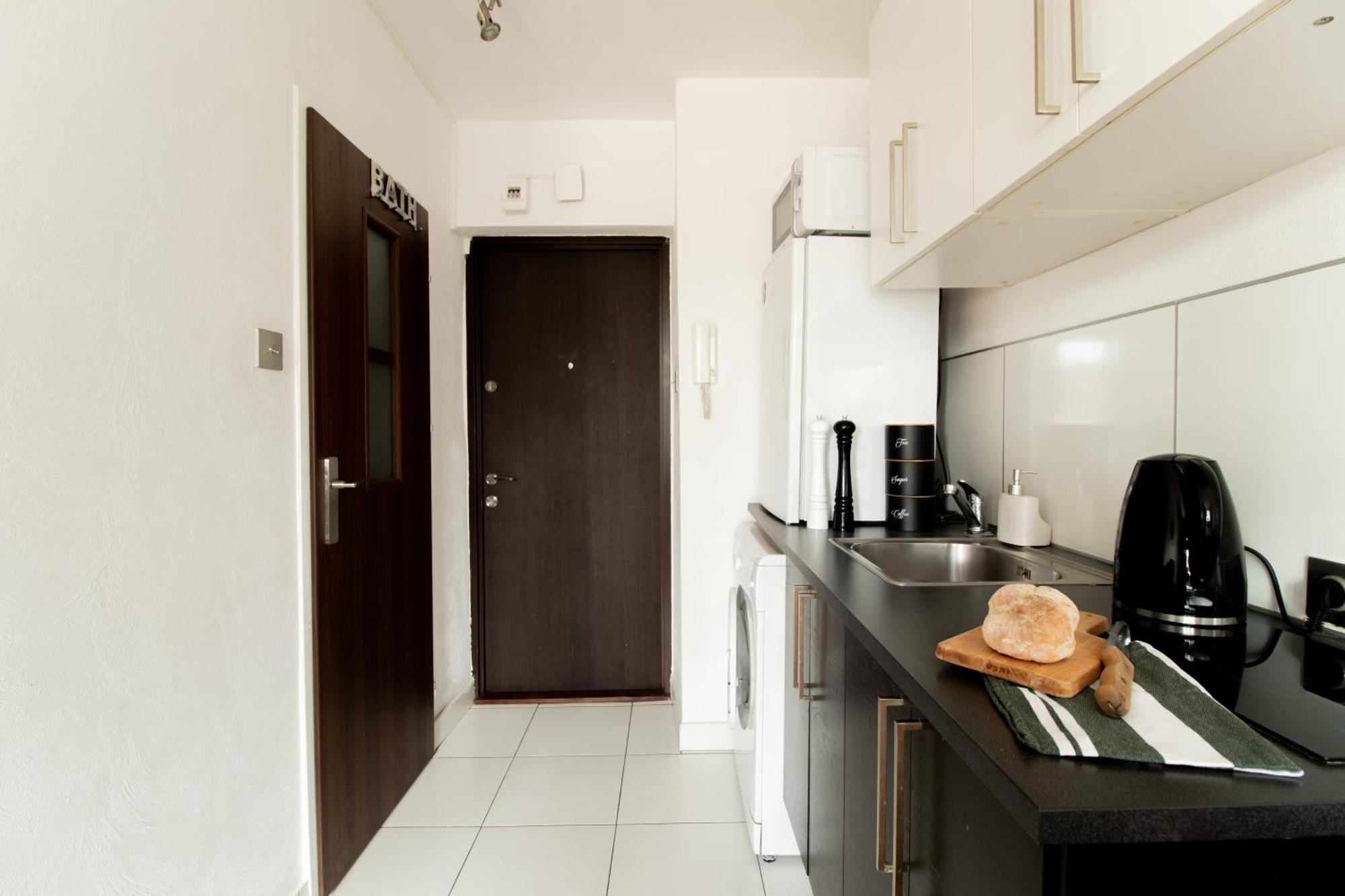 Piotrapartments - Bruna Green City Apartment Warschau Exterior foto